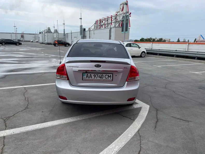 Kia Cerato 2007 - 5