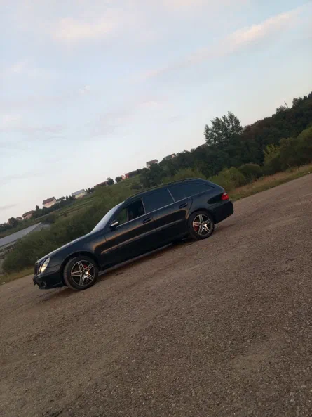 Mercedes-Benz E-Клас 2004 - 7