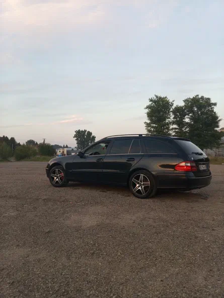 Mercedes-Benz E-Клас 2004 - 14