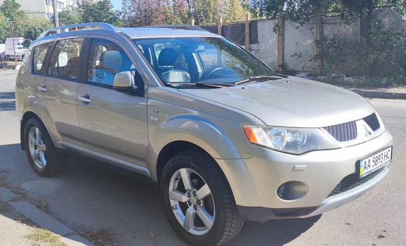 Mitsubishi Outlander 2008