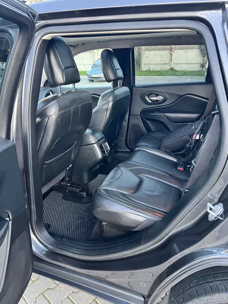 Jeep Cherokee 2015 - 9