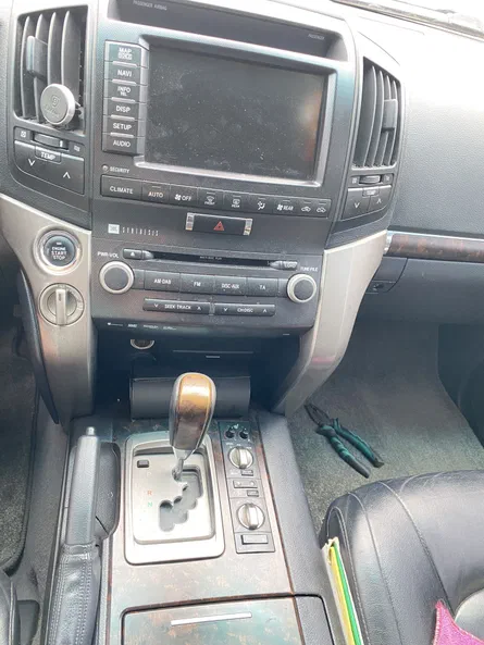 Toyota Land Cruiser 2011