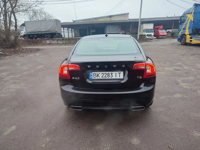 Volvo S60 2013 - 6