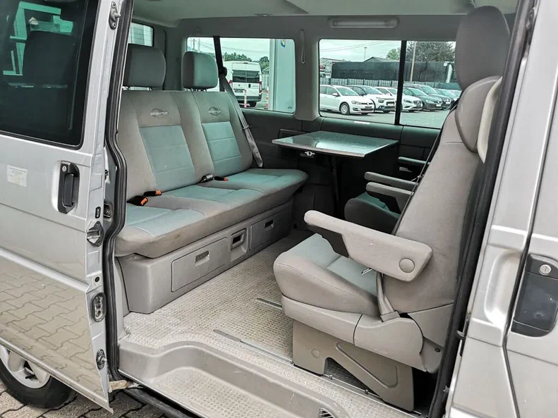 Volkswagen Transporter 2001 - 8