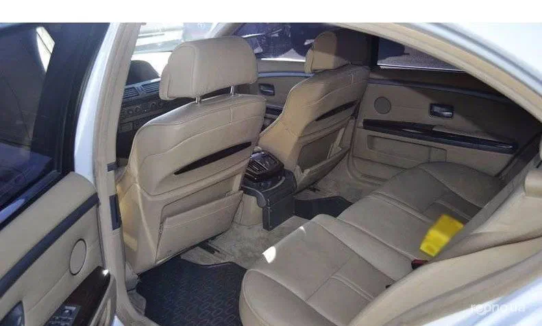 BMW 7 серія 2004 - 7
