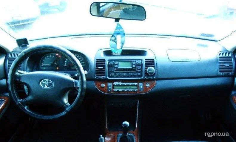 Toyota Camry 2003 - 10