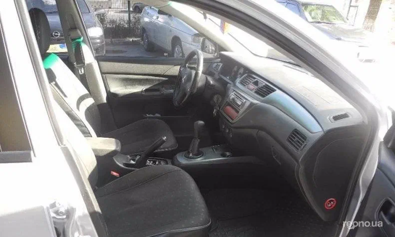 Mitsubishi Lancer 2006 - 3