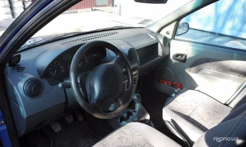 Renault Logan 2006 - 25