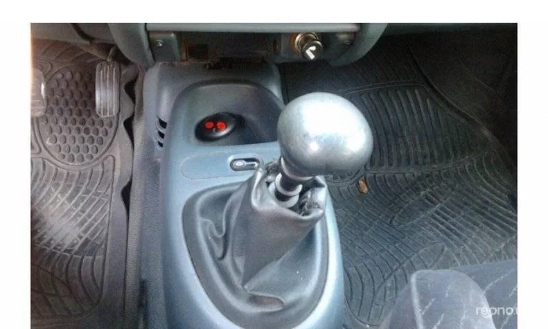 Renault Kangoo 2001 - 0