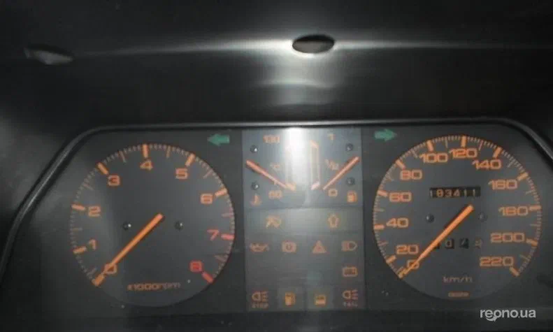 Mazda 626 1983 - 5
