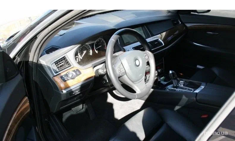 BMW 5 серія 2011 - 13