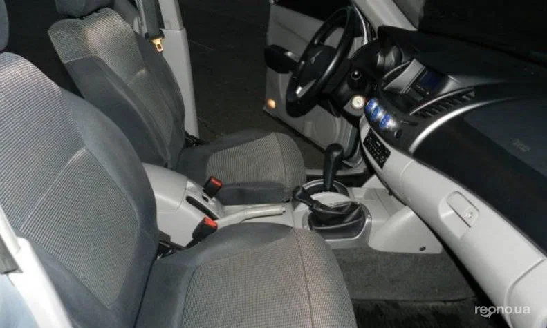 Mitsubishi L200 2009 - 7