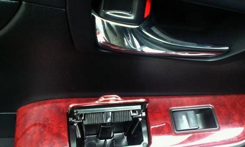 Toyota Camry 2011 - 6