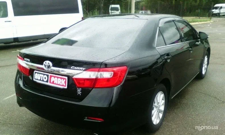 Toyota Camry 2011 - 16