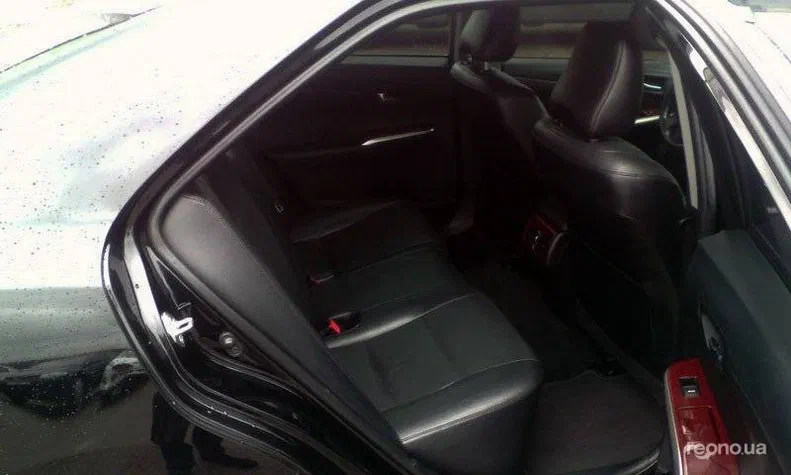 Toyota Camry 2011 - 3