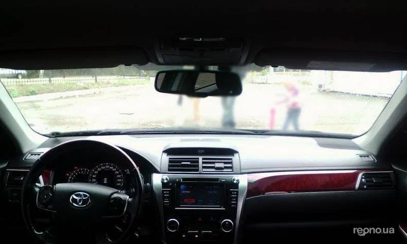 Toyota Camry 2011 - 1