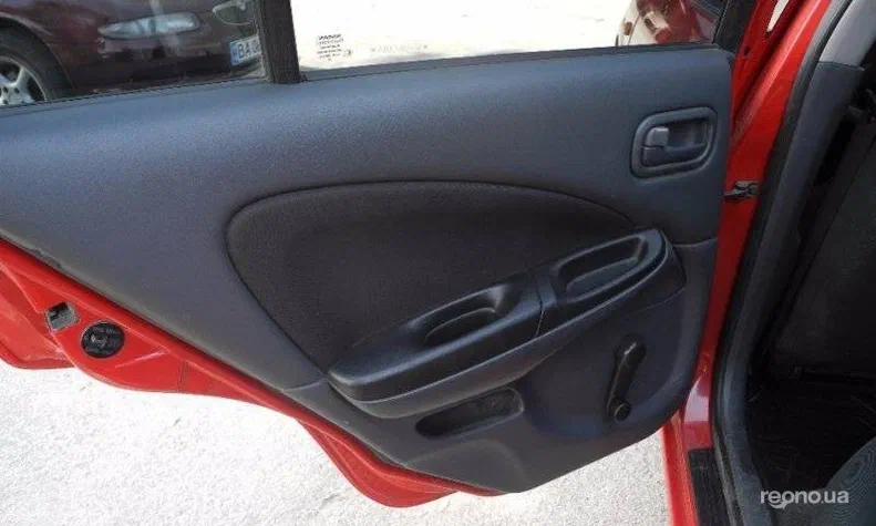 Nissan Almera 2005 - 1