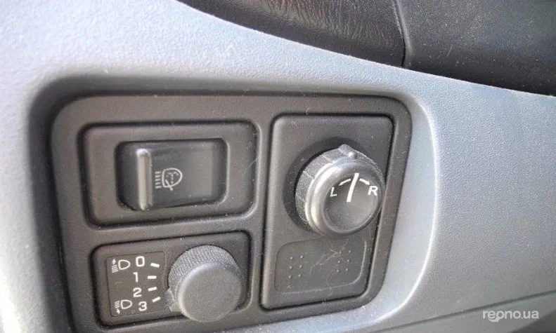 Nissan Almera 2005 - 12