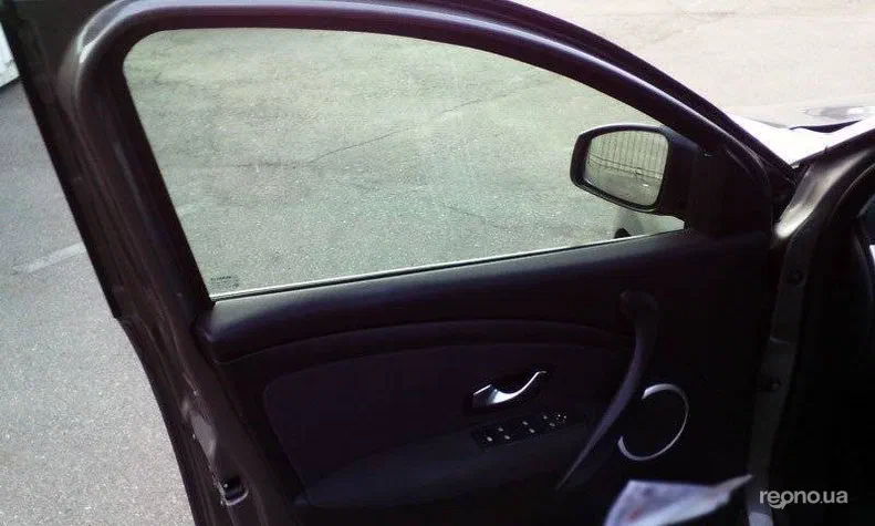 Renault Megane 2010 - 11