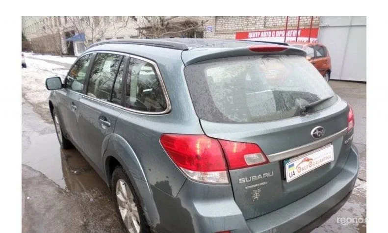 Subaru Outback 2010 - 13