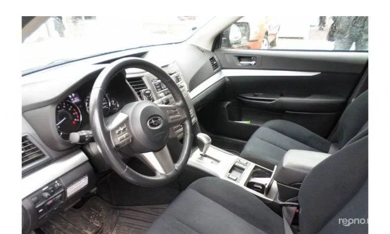 Subaru Outback 2010 - 8