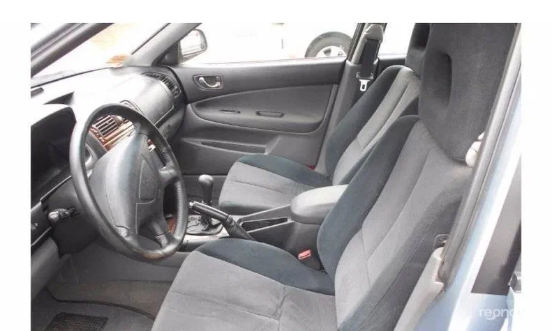 Mitsubishi Galant 2001 - 13