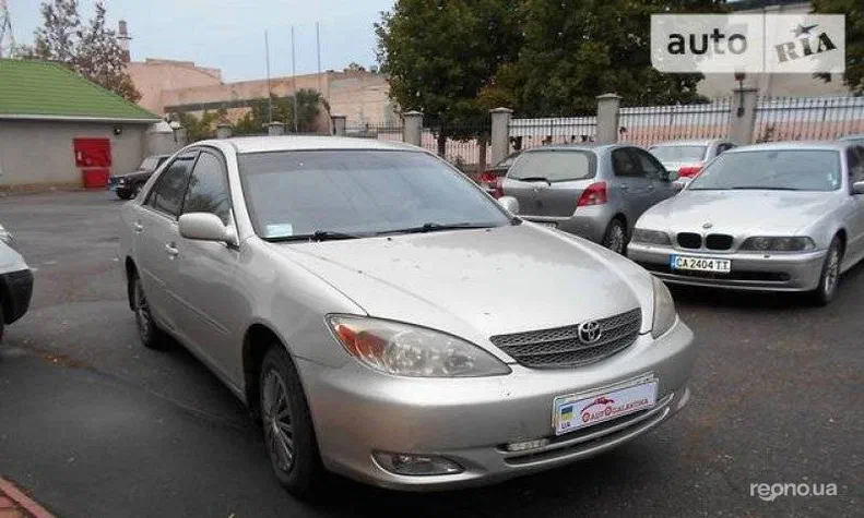 Toyota Camry 2004 - 5