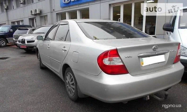 Toyota Camry 2004 - 8
