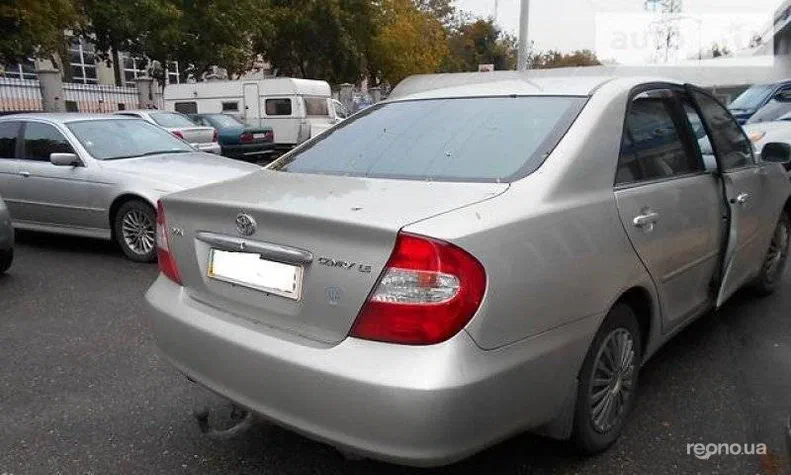 Toyota Camry 2004 - 7
