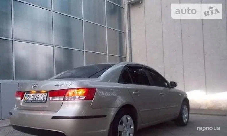 Hyundai Sonata 2009 - 3