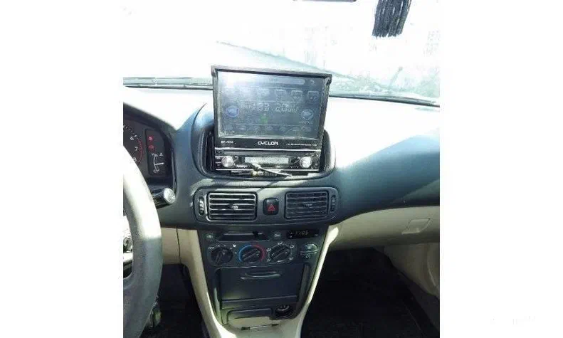 Toyota Corolla 1998 - 4