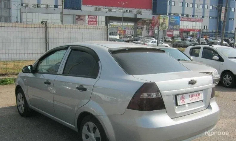 Chevrolet Aveo 2010 - 12