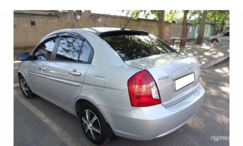 Hyundai Accent 2008 - 3