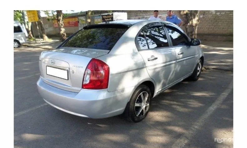 Hyundai Accent 2008 - 5