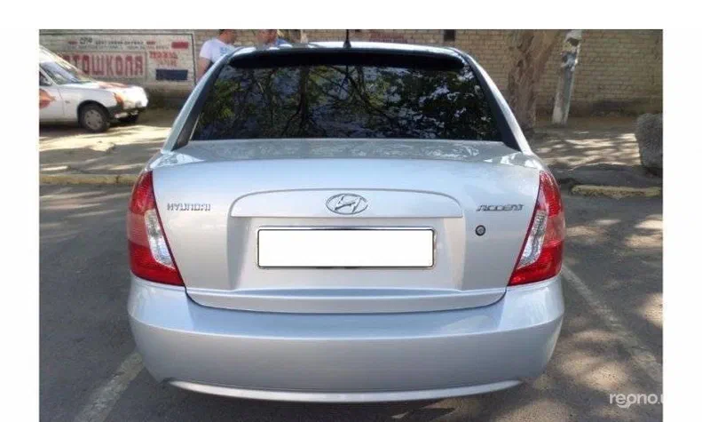 Hyundai Accent 2008 - 4