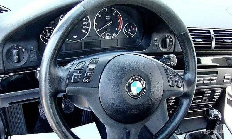 BMW 5 серія 2001 - 9