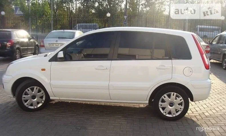 Ford Fusion 2011 - 4