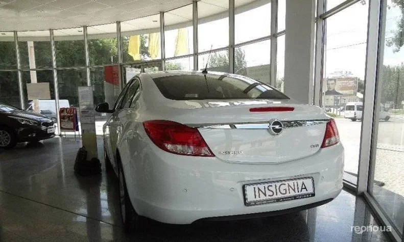 Opel Insignia 2013 - 12