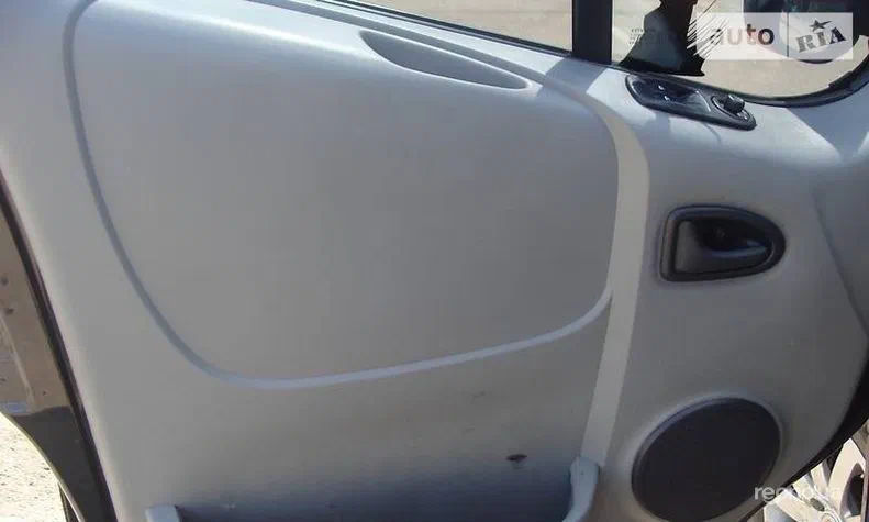 Opel Vivaro 2004 - 1