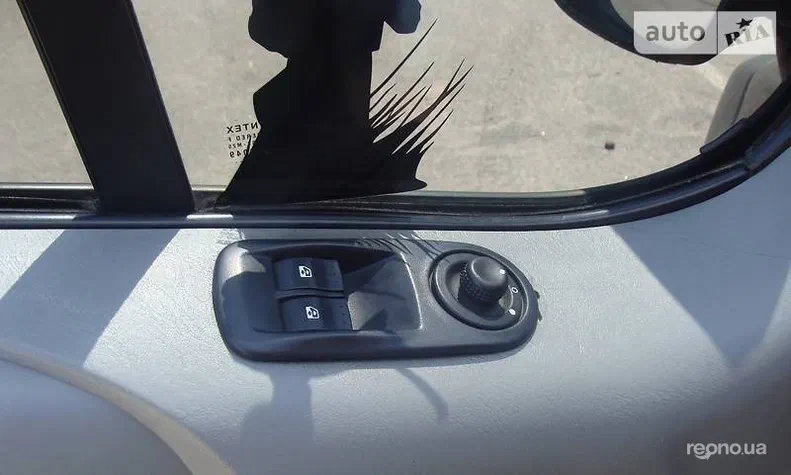 Opel Vivaro 2004 - 11