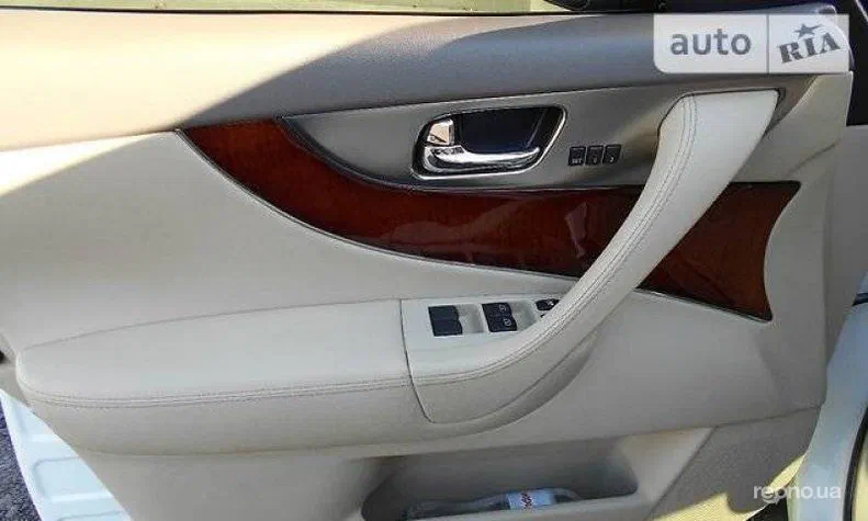 Infiniti FX 2010 - 2