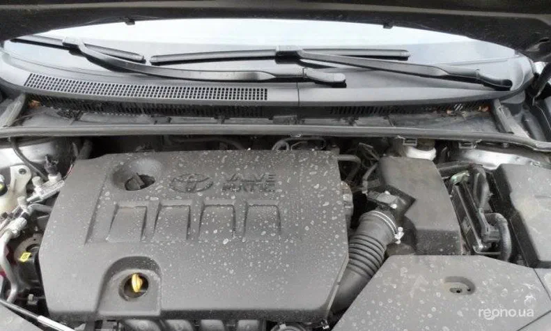 Toyota Avensis 2011 - 0