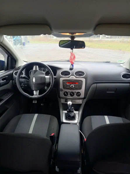 Ford Focus 2010 - 3