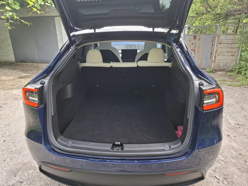 Tesla Model Y 2022 - 10