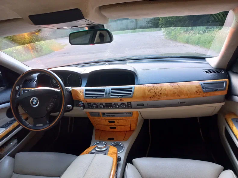 BMW 7 серія 2005 - 7