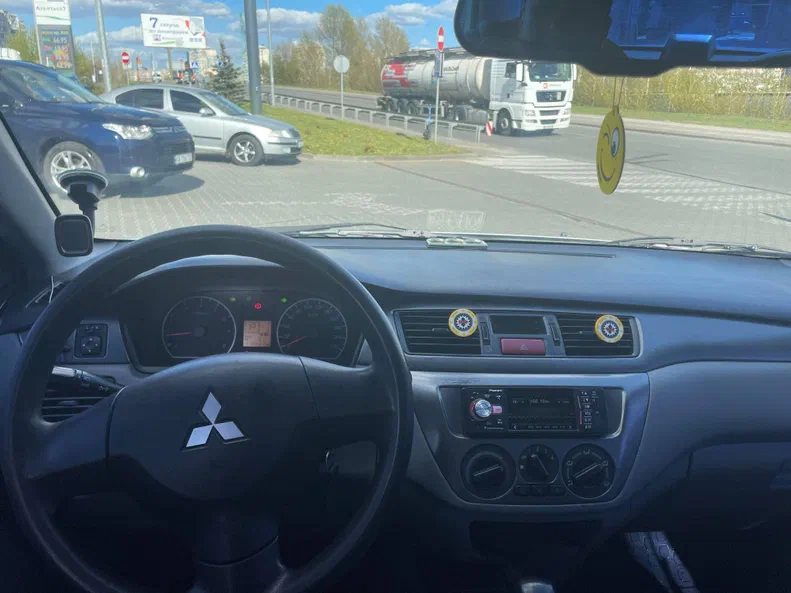 Mitsubishi Lancer 2011 - 20
