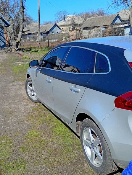 Volvo V40 2012 - 3