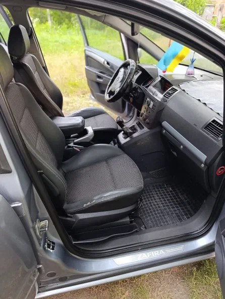 Opel Zafira 2006 - 9