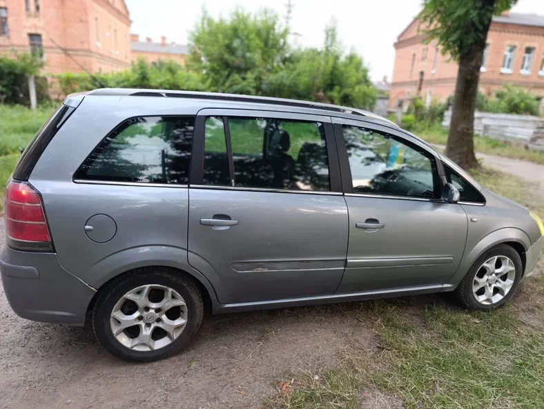 Opel Zafira 2006 - 3