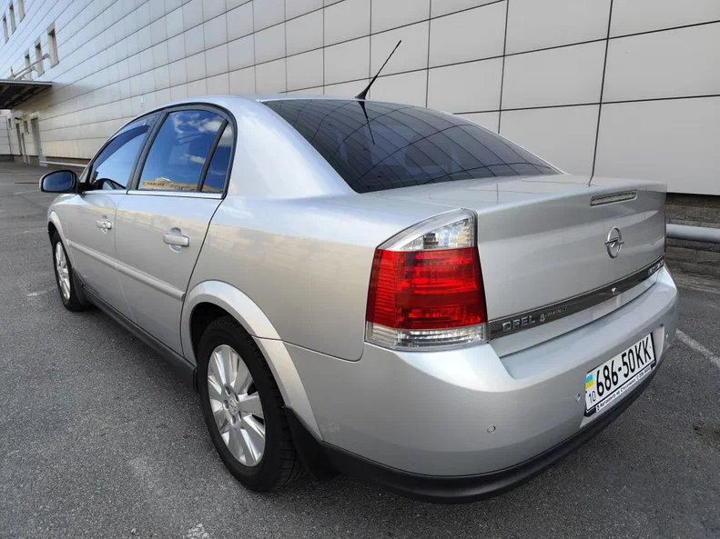 Opel Vectra 2004 - 2